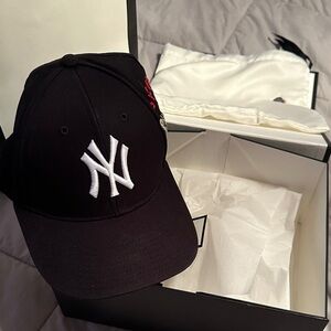Gucci NY Yankees Embroidered Butterfly Baseball Cap
